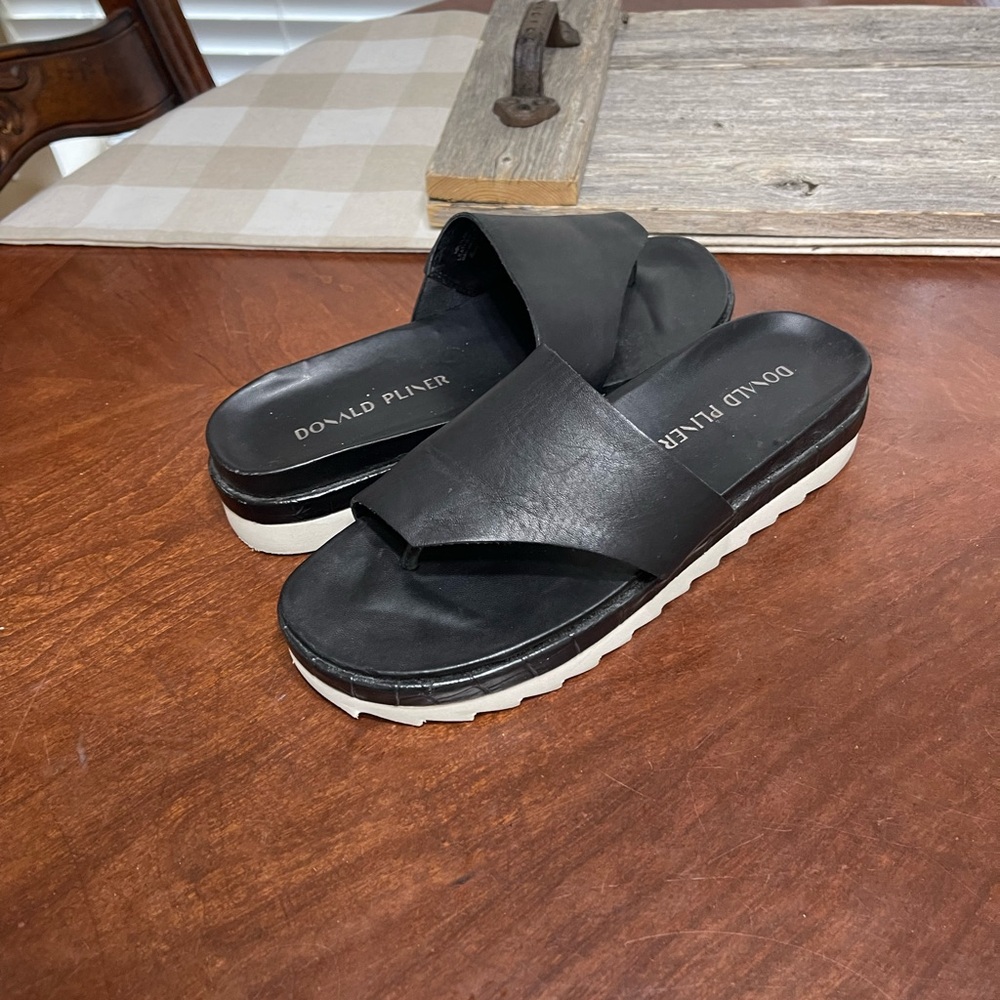 Donald Pliner LYLAA Sandals platform slides